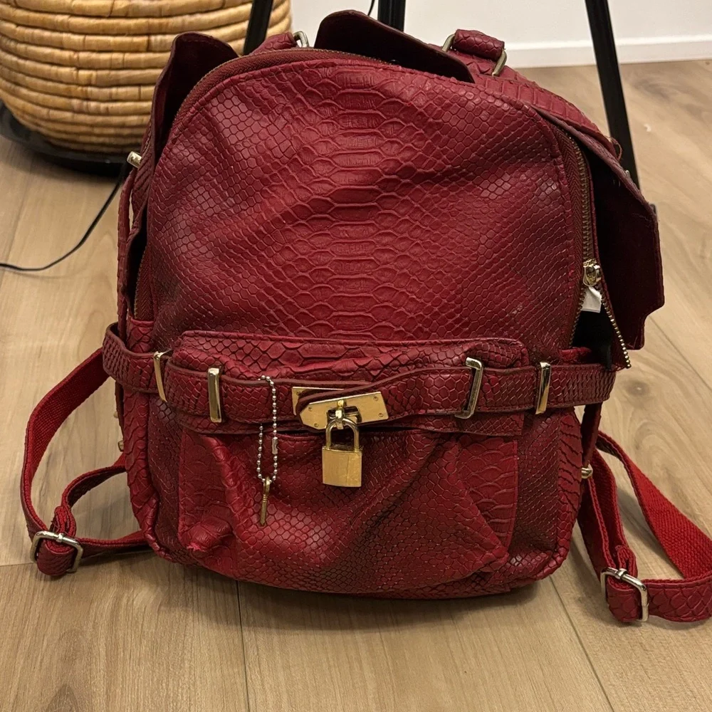 Red Textured Women's Backpack - Picture 3 of 4